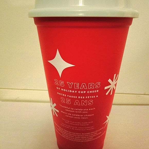 Starbucks 2022 Red Cup - Picture 2 of 2